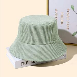 Green corduroy bucket hat